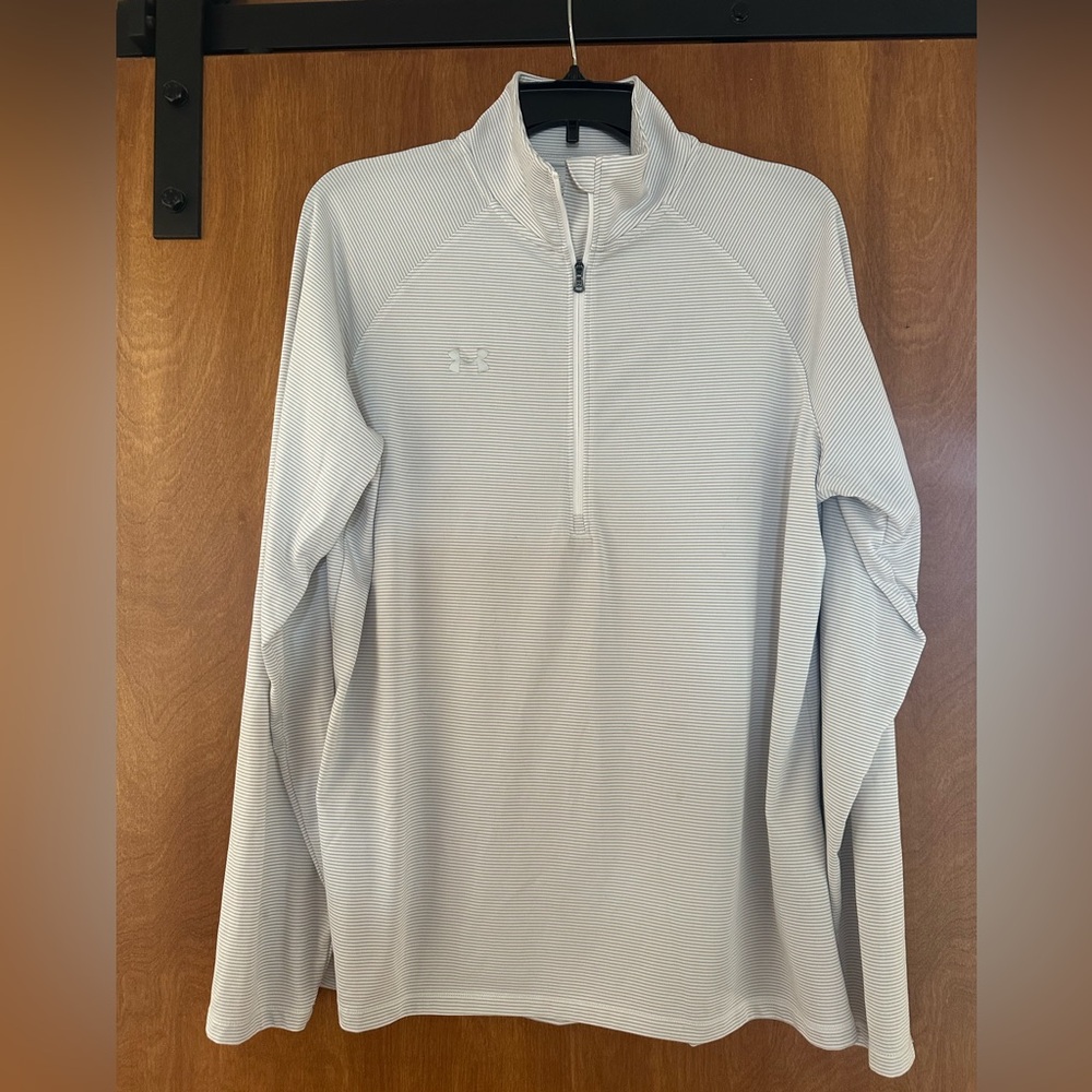 Under Armour Women’s XL pullover